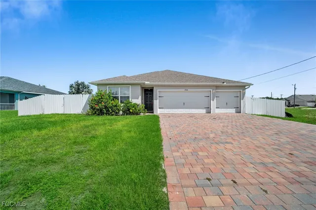 $1,800 | 1905 Northwest 23rd Street, Cape Coral, FL 33993