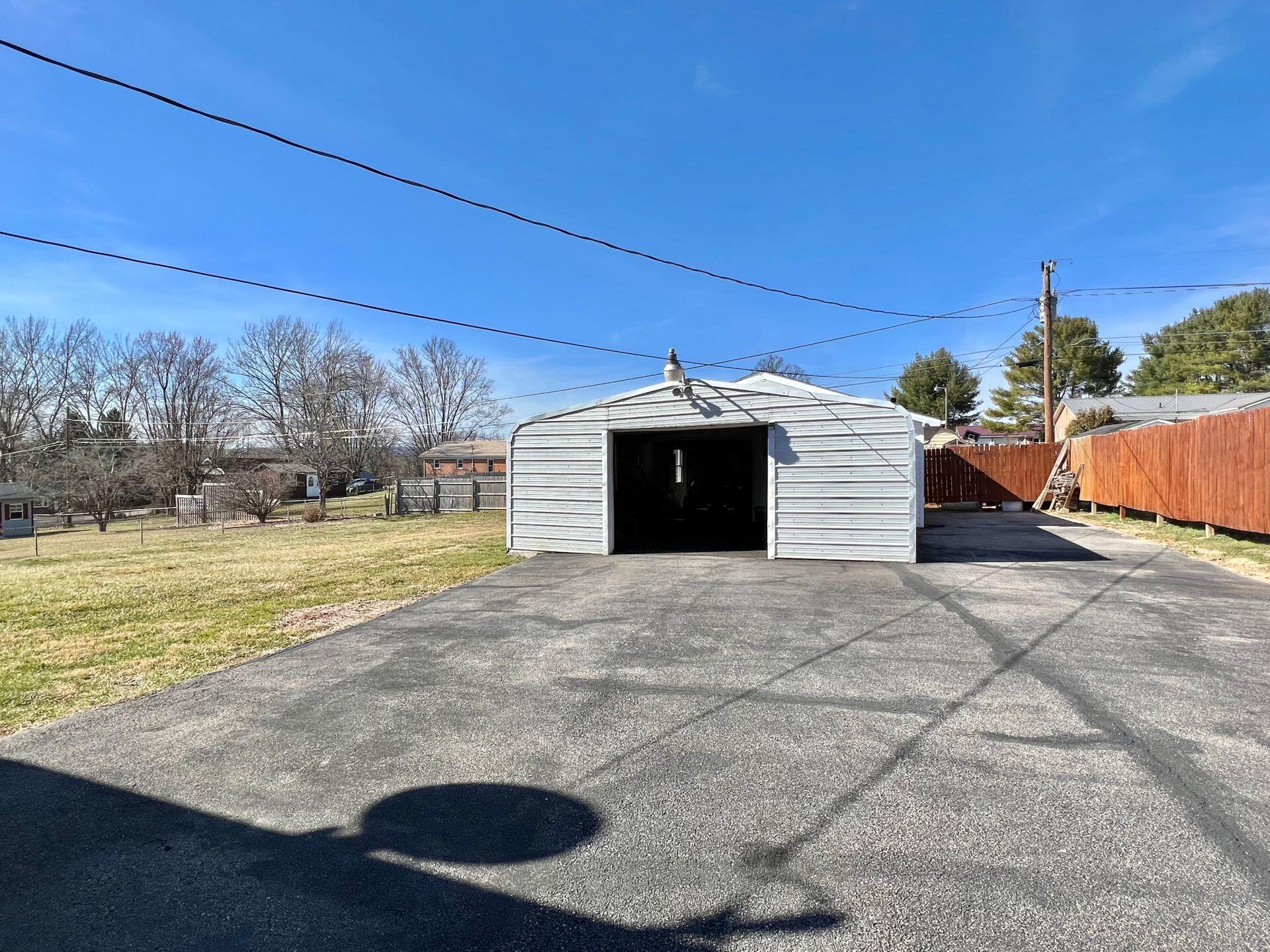 5541 Riggs Street Dublin, VA 24084 - Photo 48 of 75 47