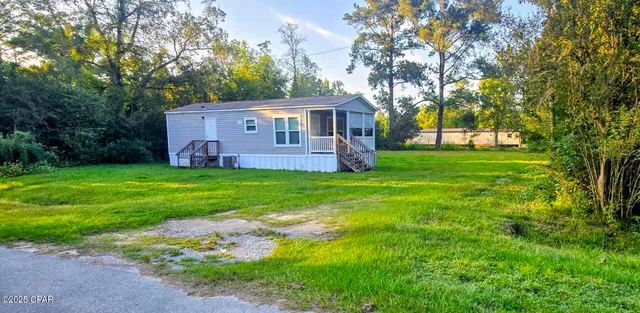 $129,700 | 233 Tennessee Street, Wewahitchka, FL 32465