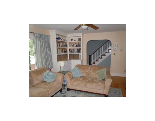 79 Spring Street Brunswick, ME 04011 - Photo 4 of 10 Living Room.