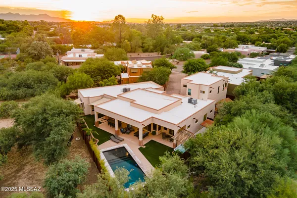 $1,990,000 | 2920 North Old Fort Lowell Court, Tucson, AZ 85712