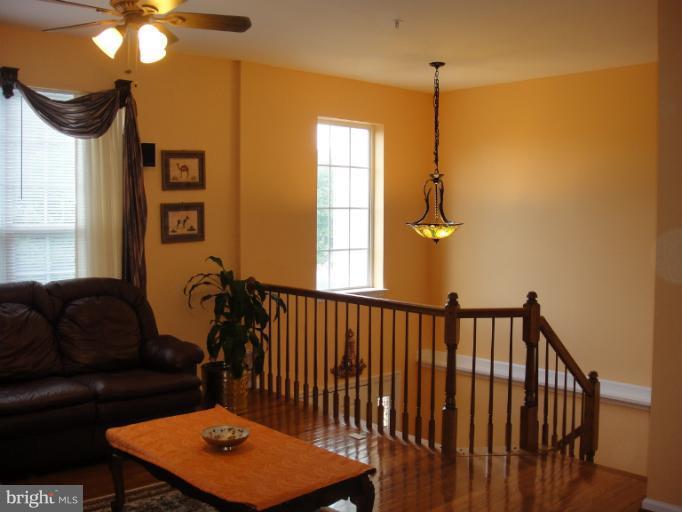 14160 Tatani Drive Boyds, MD 20841 - Photo 4 of 19 Entry to Living Room