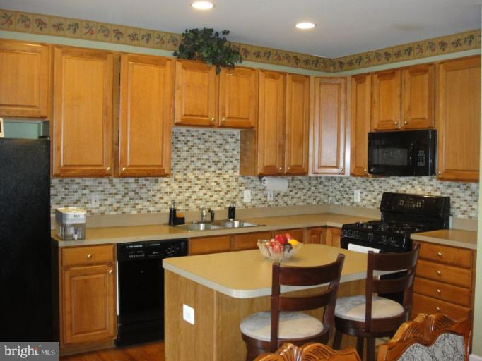 14160 Tatani Drive Boyds, MD 20841 - Photo 5 of 19 Kitchen