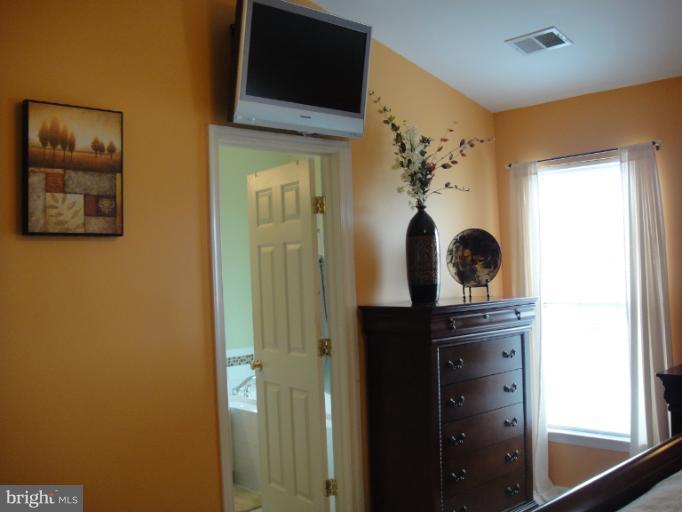 14160 Tatani Drive Boyds, MD 20841 - Photo 8 of 19 Bedroom (Master)