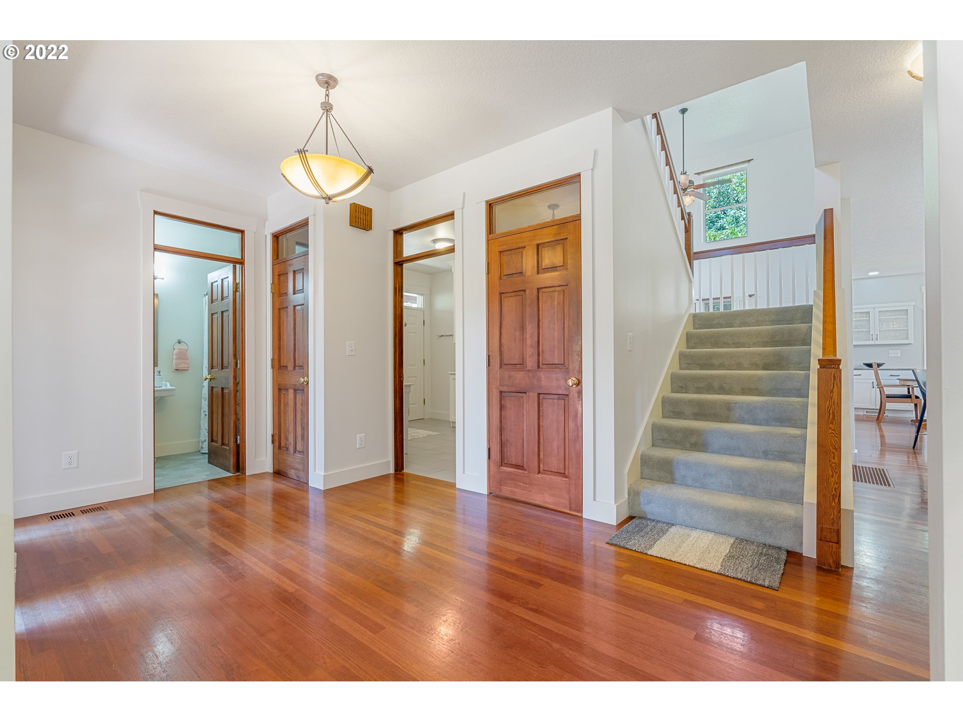 10745 Northwest Rainmont Road Portland, OR 97229 - Photo 16 of 32 Entrance/Foyer