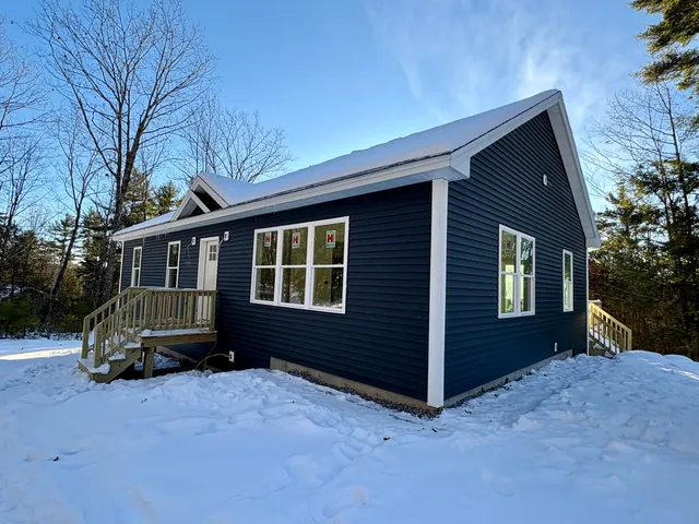 $430,000 | 1178 Meadow Road, Casco, ME 04015