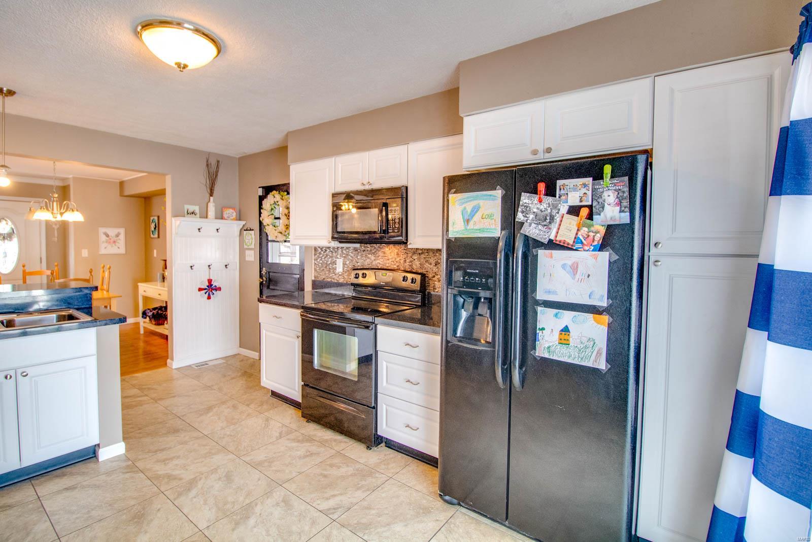 902 Pardee Road Godfrey, IL 62035 - Photo 13 of 33 Gallery Image 13