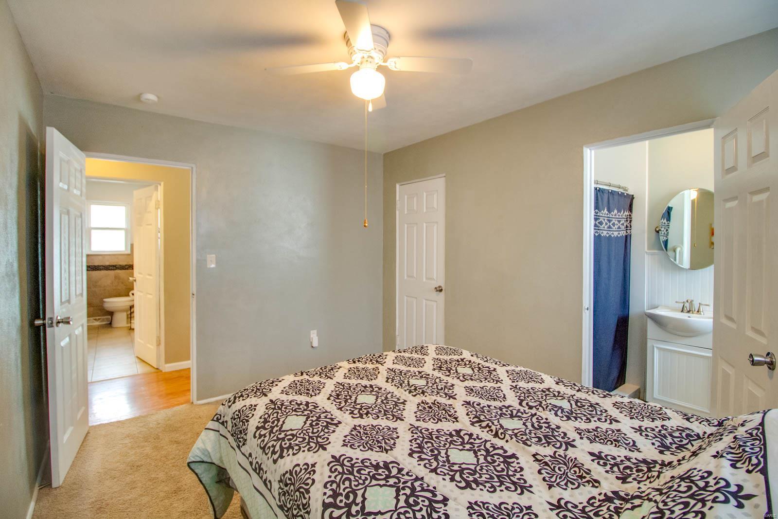 902 Pardee Road Godfrey, IL 62035 - Photo 16 of 33 Gallery Image 16