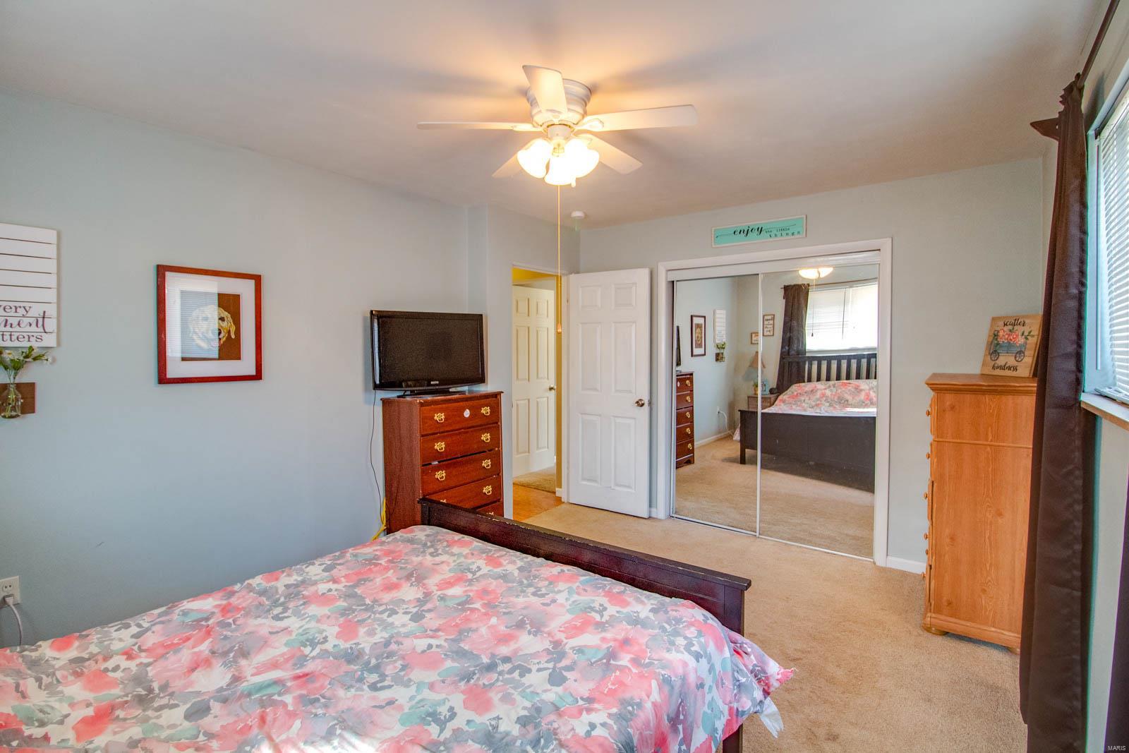 902 Pardee Road Godfrey, IL 62035 - Photo 22 of 33 Gallery Image 22