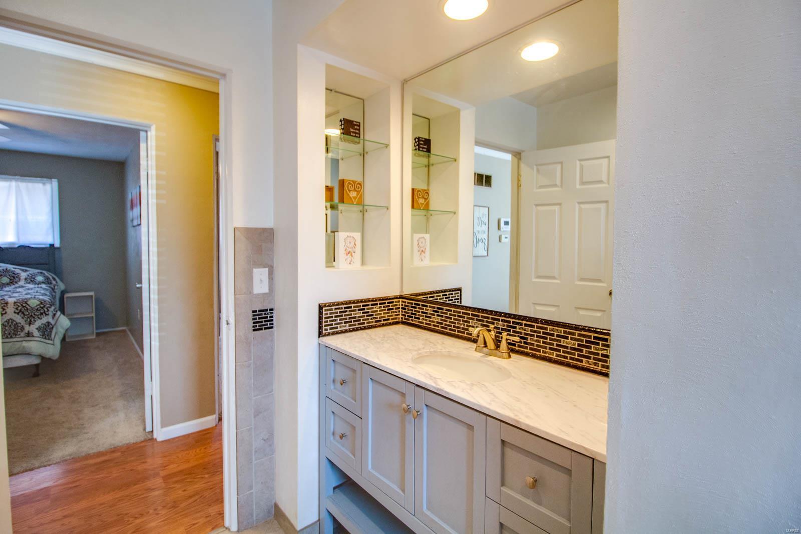 902 Pardee Road Godfrey, IL 62035 - Photo 25 of 33 Gallery Image 25