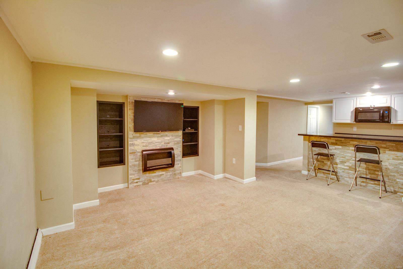 902 Pardee Road Godfrey, IL 62035 - Photo 29 of 33 Gallery Image 29