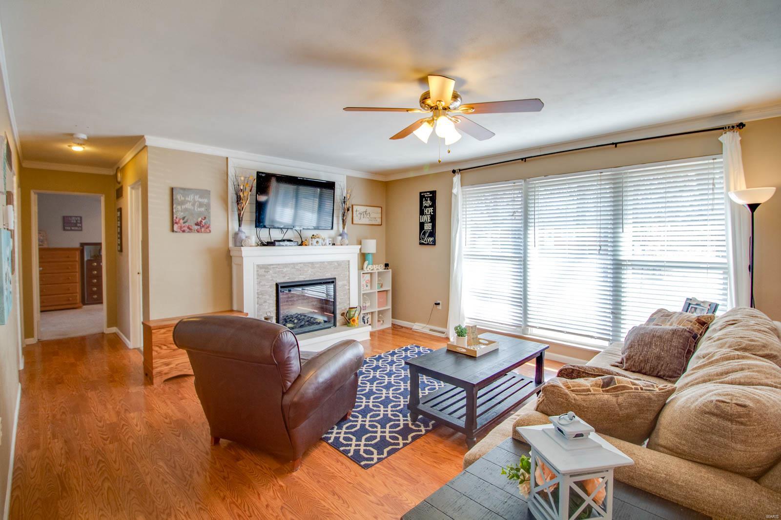 902 Pardee Road Godfrey, IL 62035 - Photo 8 of 33 Gallery Image 8