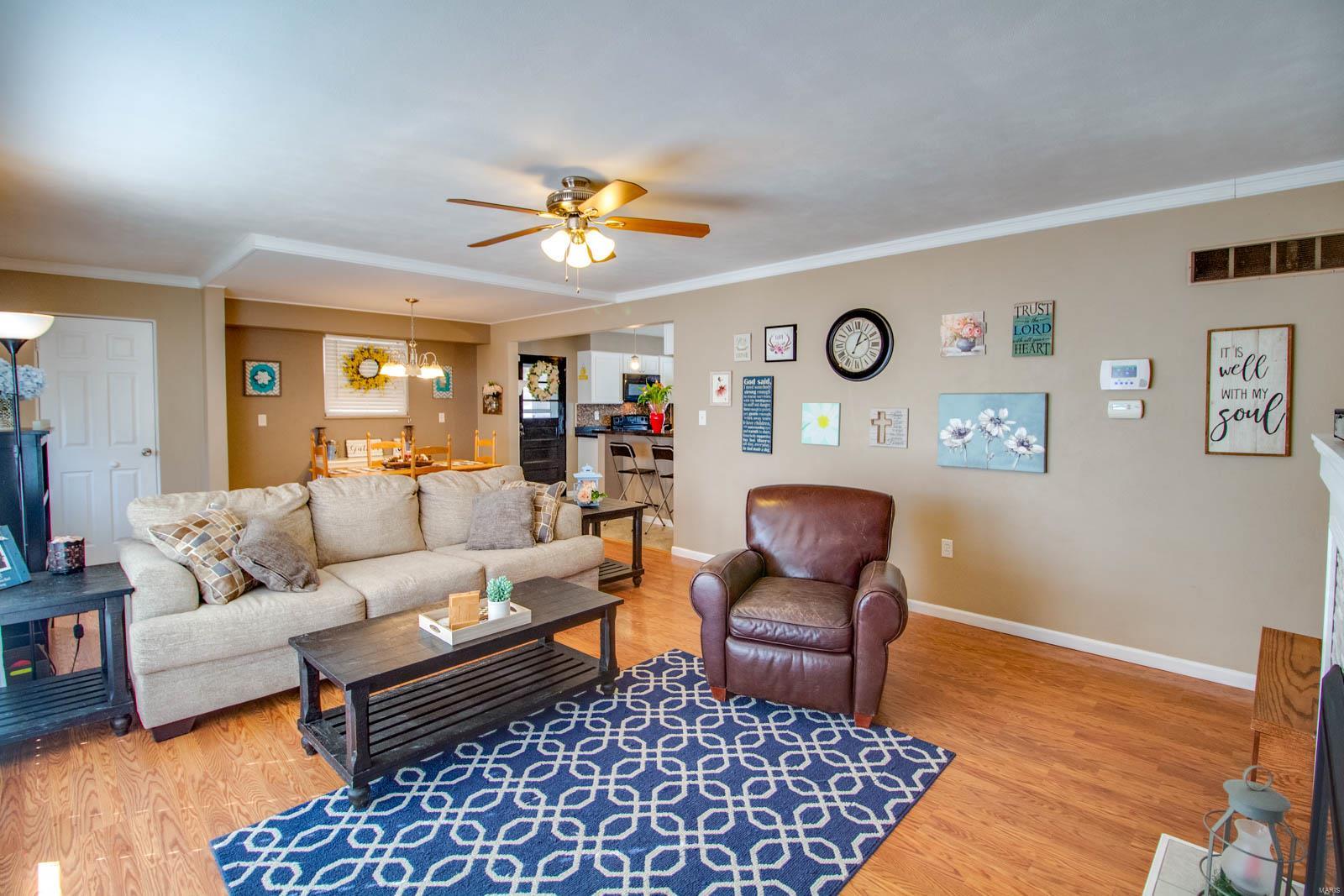 902 Pardee Road Godfrey, IL 62035 - Photo 9 of 33 Gallery Image 9