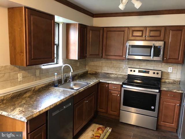 66 Brookshire Road Sicklerville, NJ 08081 - Photo 4 of 18 Gallery Image 4