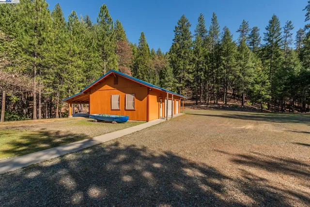 $400,000 | 8341 East Side Road, Trinity Center, CA 96091