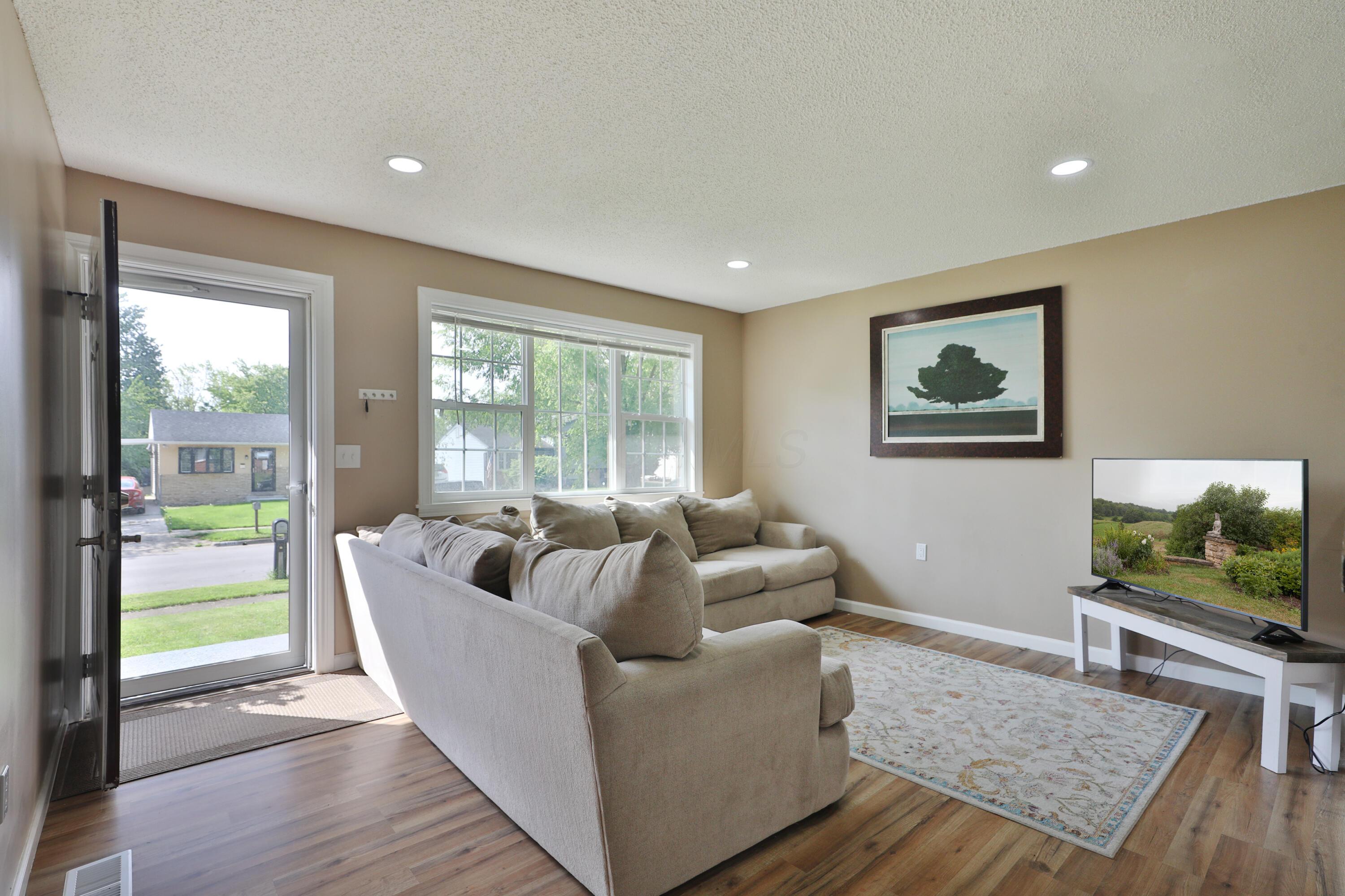4511 Collingdale Road Columbus, OH 43231 - Photo 6 of 39 4511-Collingdale-06