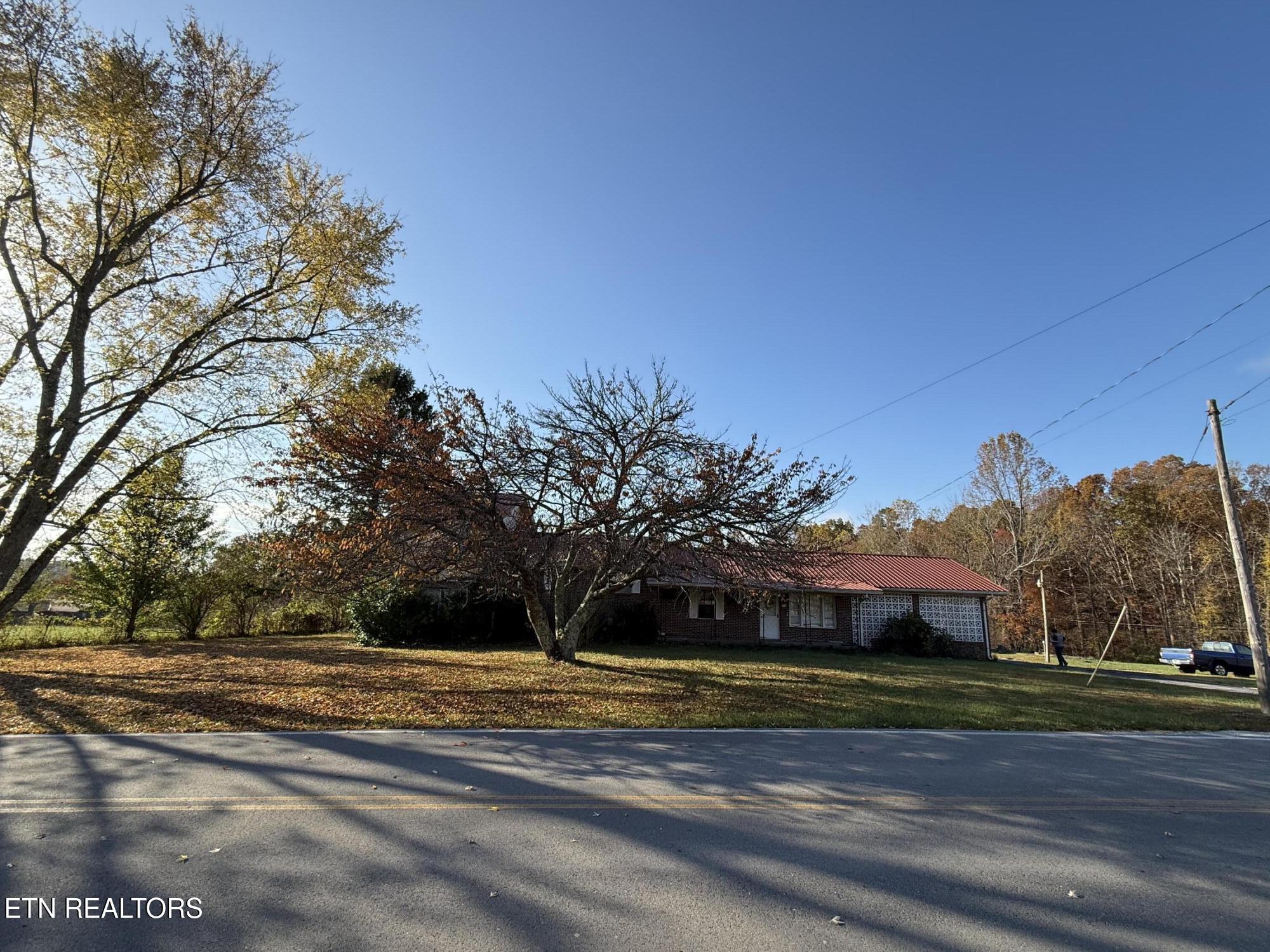 1140 Tom Price Road Jamestown, TN 38556 - Photo 3 of 27 IMG_0170