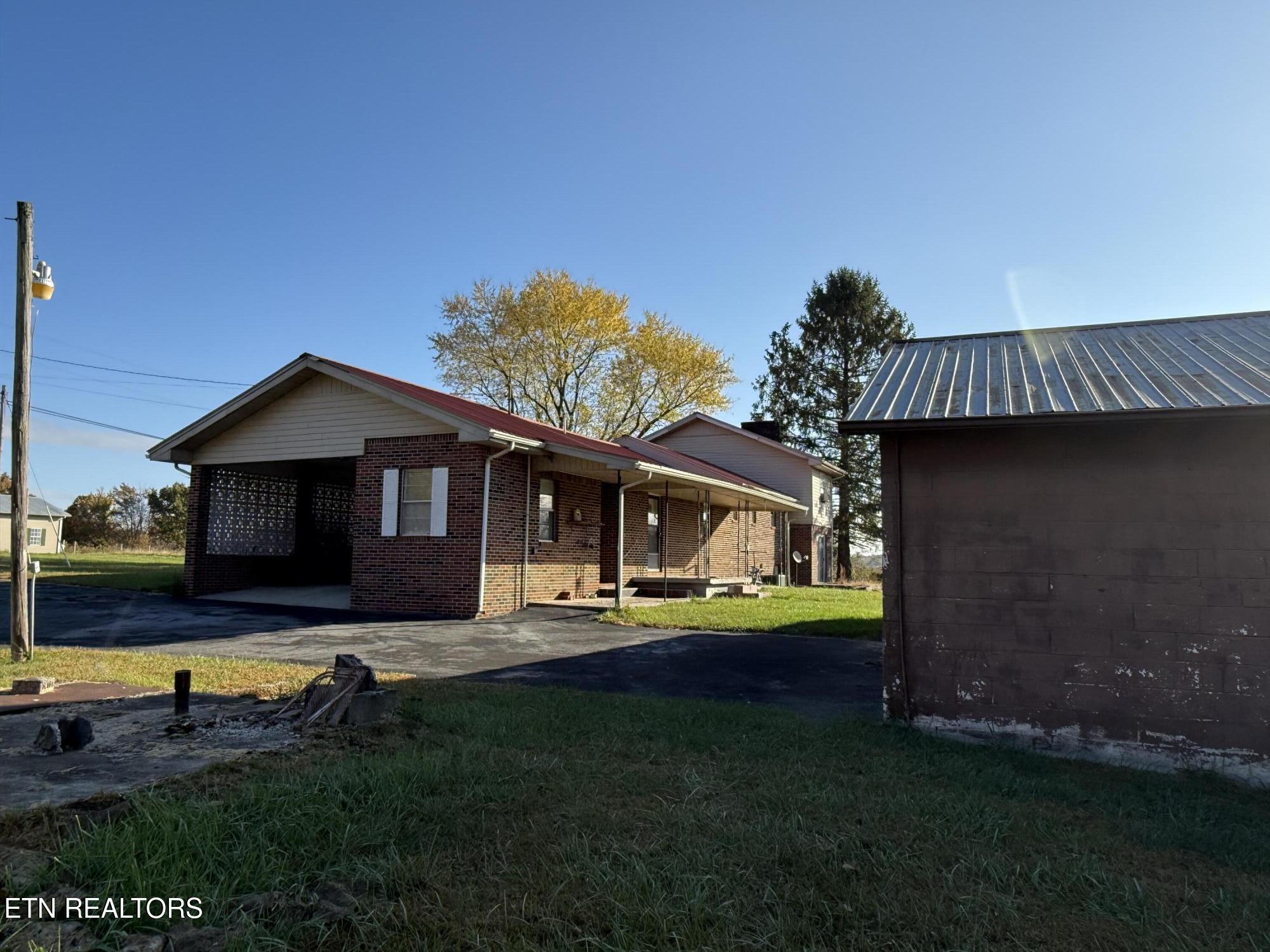 1140 Tom Price Road Jamestown, TN 38556 - Photo 6 of 27 IMG_0174