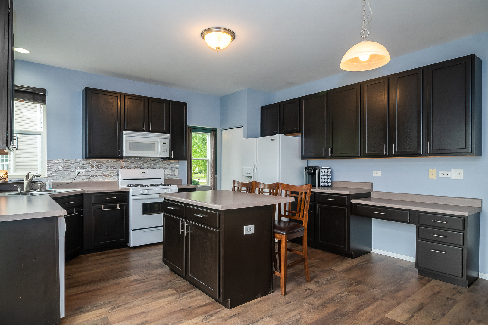 1405 Roth Drive Joliet, IL 60431 - Photo 2 of 24