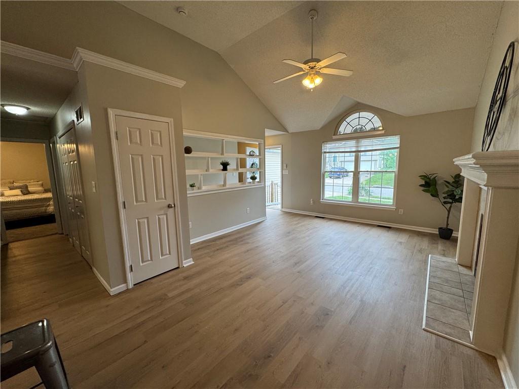 411 North Queen Ridge Avenue Independence, MO 64056 - Photo 8 of 44