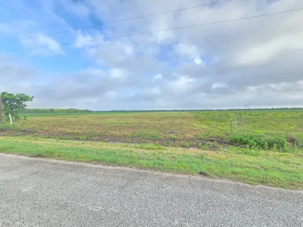 $350,000 | 6932 Beard Road, Needville, TX 77461