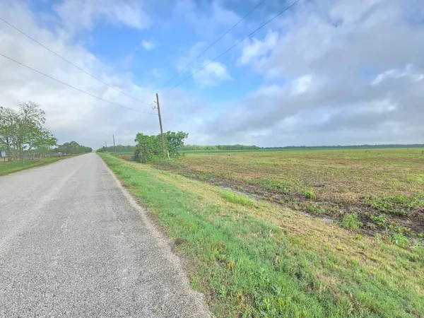 $350,000 | 6932 Beard Road, Needville, TX 77461
