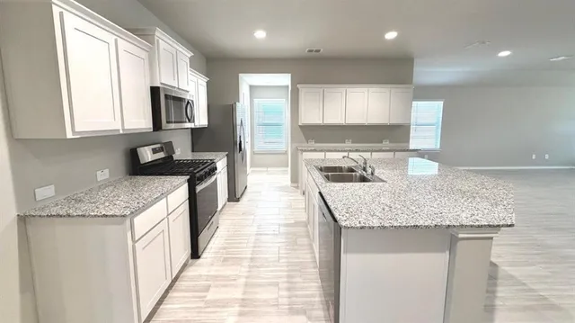 $359,990 | 10509 Dovetail Lane, Crowley, TX 76036