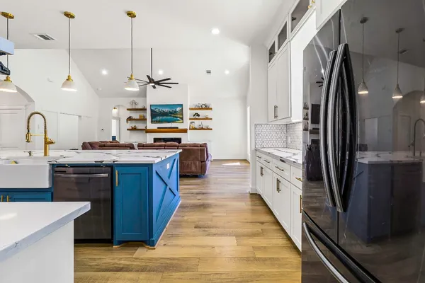 $650,000 | 440 Farm To Market 223, Shepherd, TX 77371