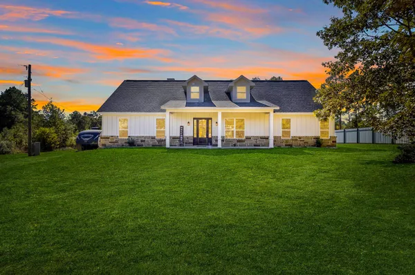 $650,000 | 440 Farm To Market 223, Shepherd, TX 77371