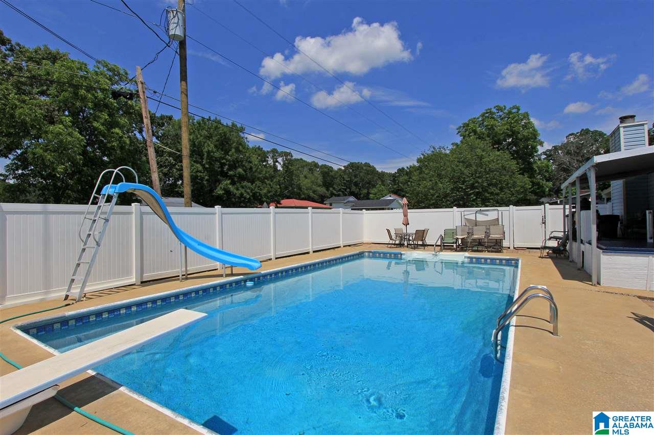 1133 Rhodes Street Anniston, AL 36206 - Photo 2 of 50
