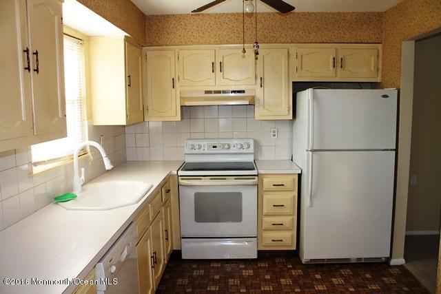 2 Robinson Road Brick, NJ 08724 - Photo 3 of 12 IMG_4787