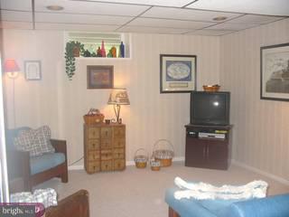 399 Sunset Road Reading, PA 19611 - Photo 4 of 6