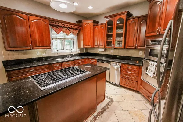 $649,900 | 7619 Oak Grove Drive, Indianapolis, IN 46259