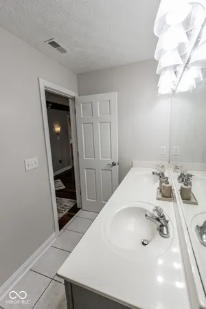$649,900 | 7619 Oak Grove Drive, Indianapolis, IN 46259