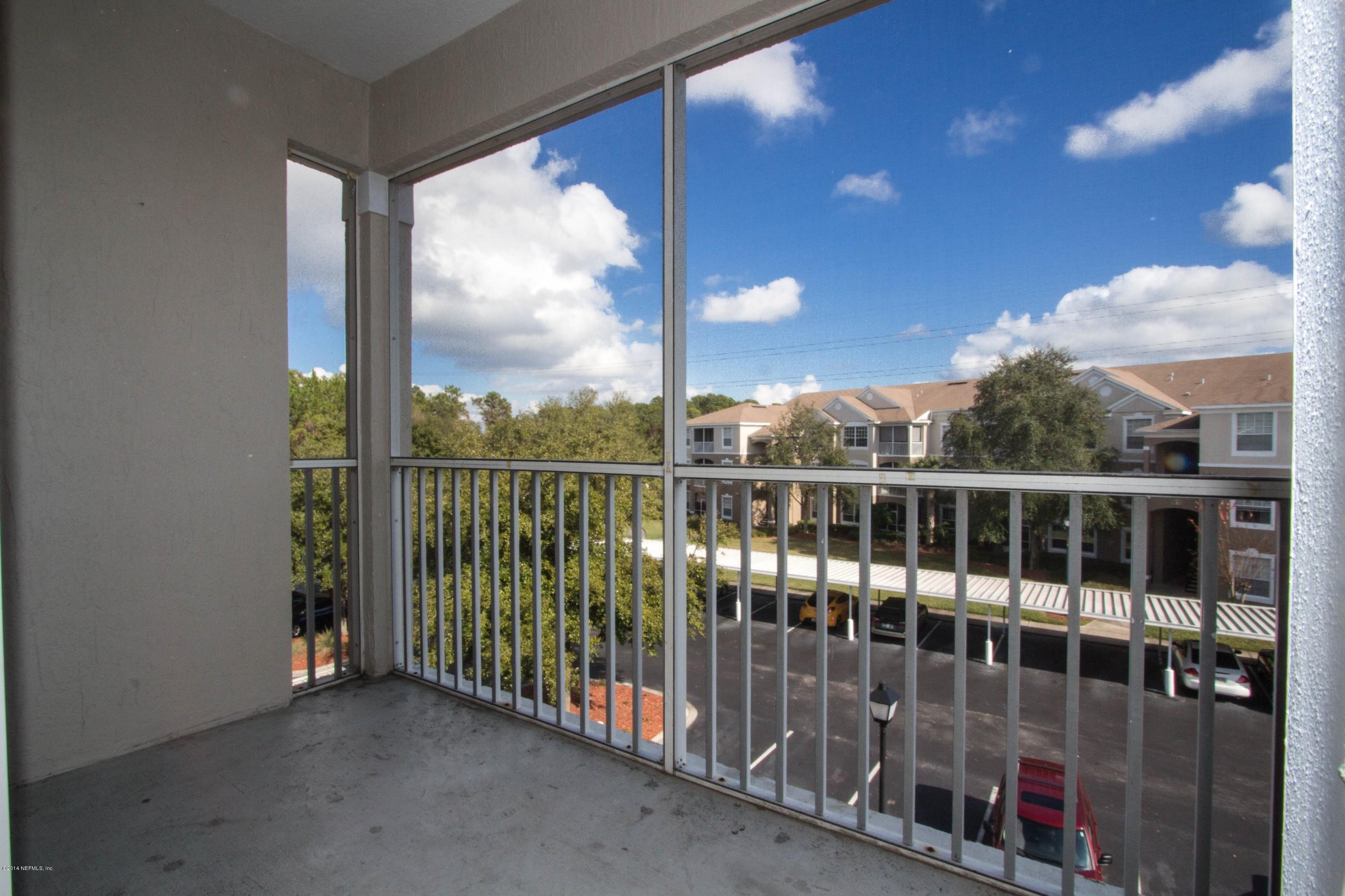 10550 Baymeadows Road, Unit 811 Jacksonville, FL 32256 - Photo 16 of 20 Patio