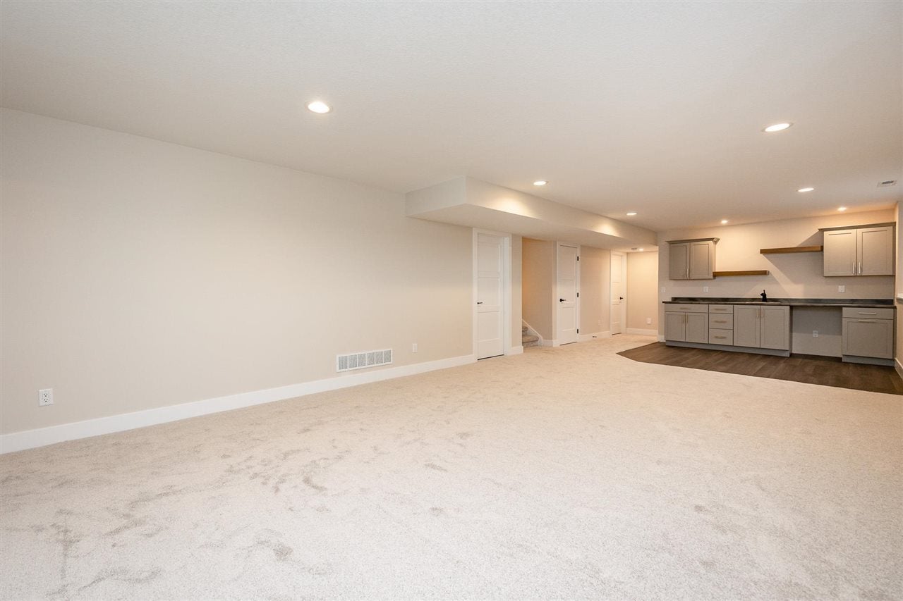 709 Pointer Circle Center Point, IA 52213 - Photo 33 of 44 Gallery Image 33