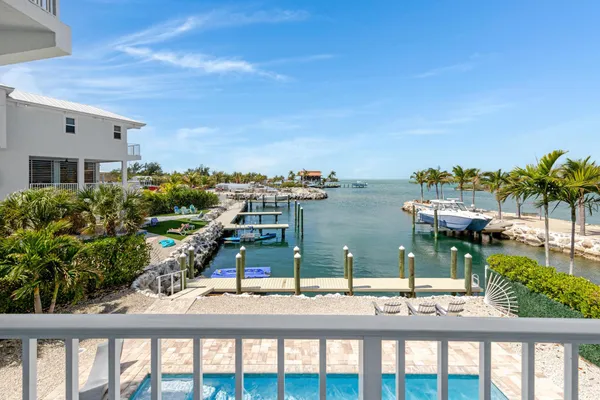$4,490,000 | 865 50th Street Gulf, Marathon, FL 33050