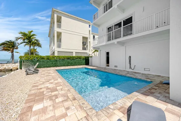 $4,490,000 | 865 50th Street Gulf, Marathon, FL 33050