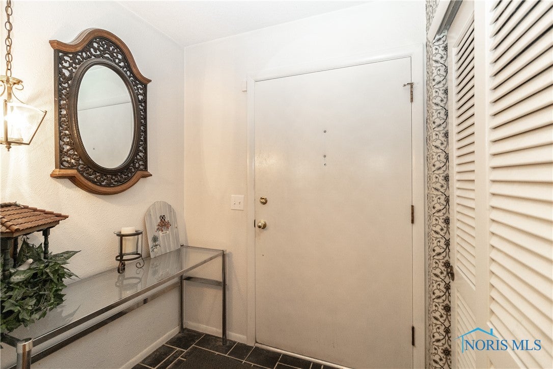 1742 Fallbrook Road Toledo, OH 43614 - Photo 4 of 44 Gallery Image 4