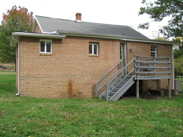 3974 Old Catawba Road Salem, VA 24153 - Photo 8 of 8 Rear