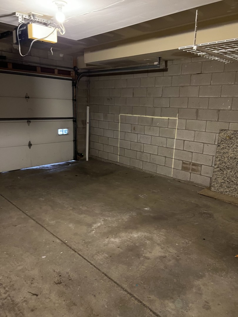 Undisclosed Address Chicago, IL 60614 - Photo 5 of 22 a view of a small space