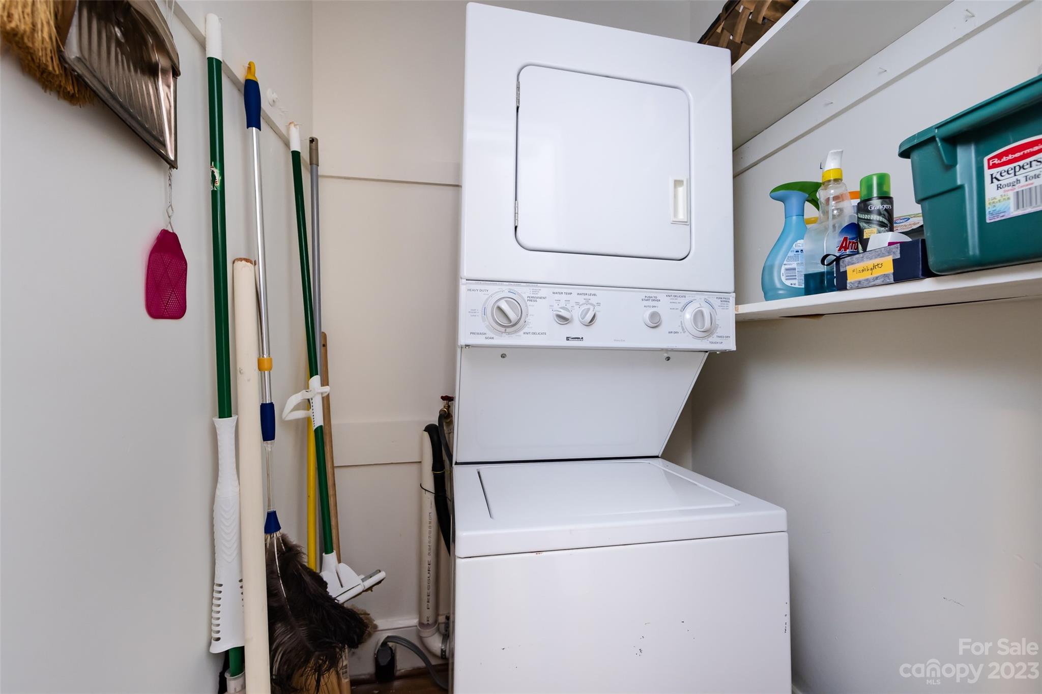 1011 Andover Road Charlotte, NC 28211 - Photo 27 of 29 a utility room with dryer and washer