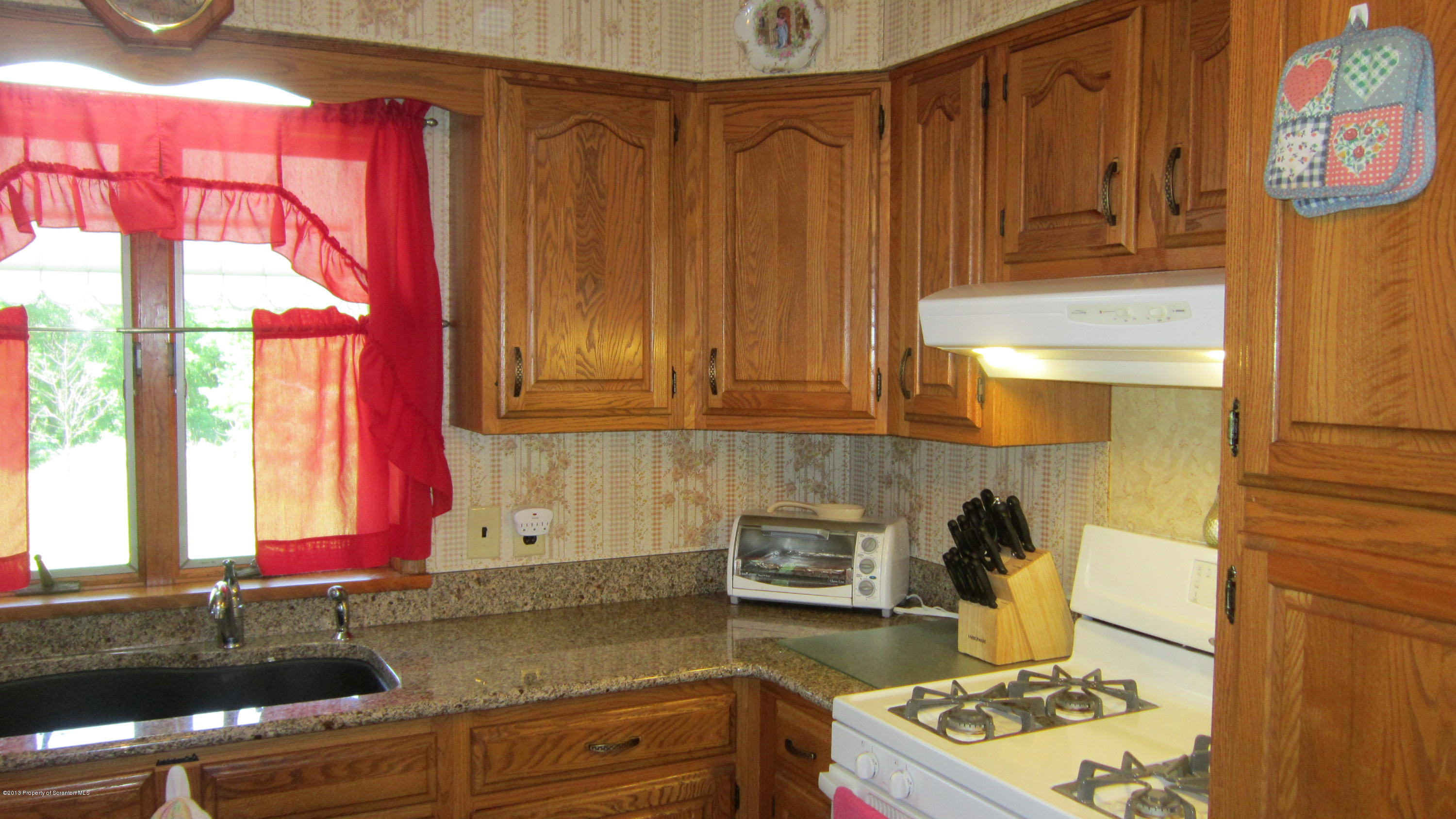 422 Hickory Ridge Road Carbondale, PA 18407 - Photo 7 of 20 Gallery Image 7