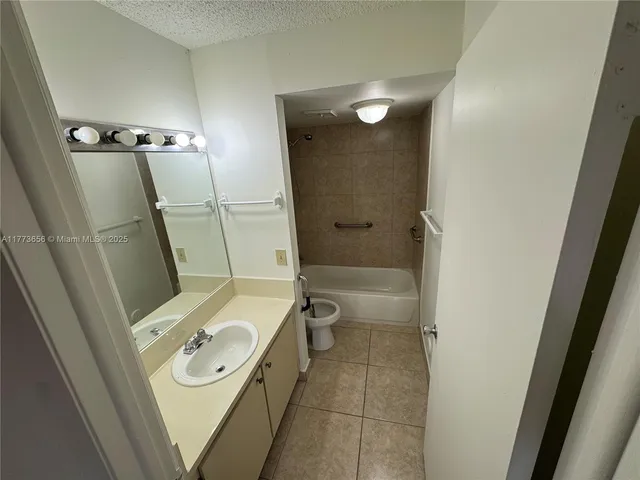 $264,000 | 7135 Northwest 179th Street, Unit 110, Hialeah, FL 33015