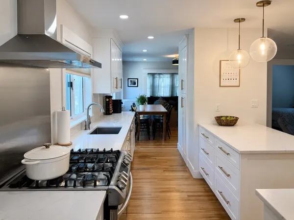 $3,200 | 62 Varnum Street, Unit 1, Arlington, MA 02474