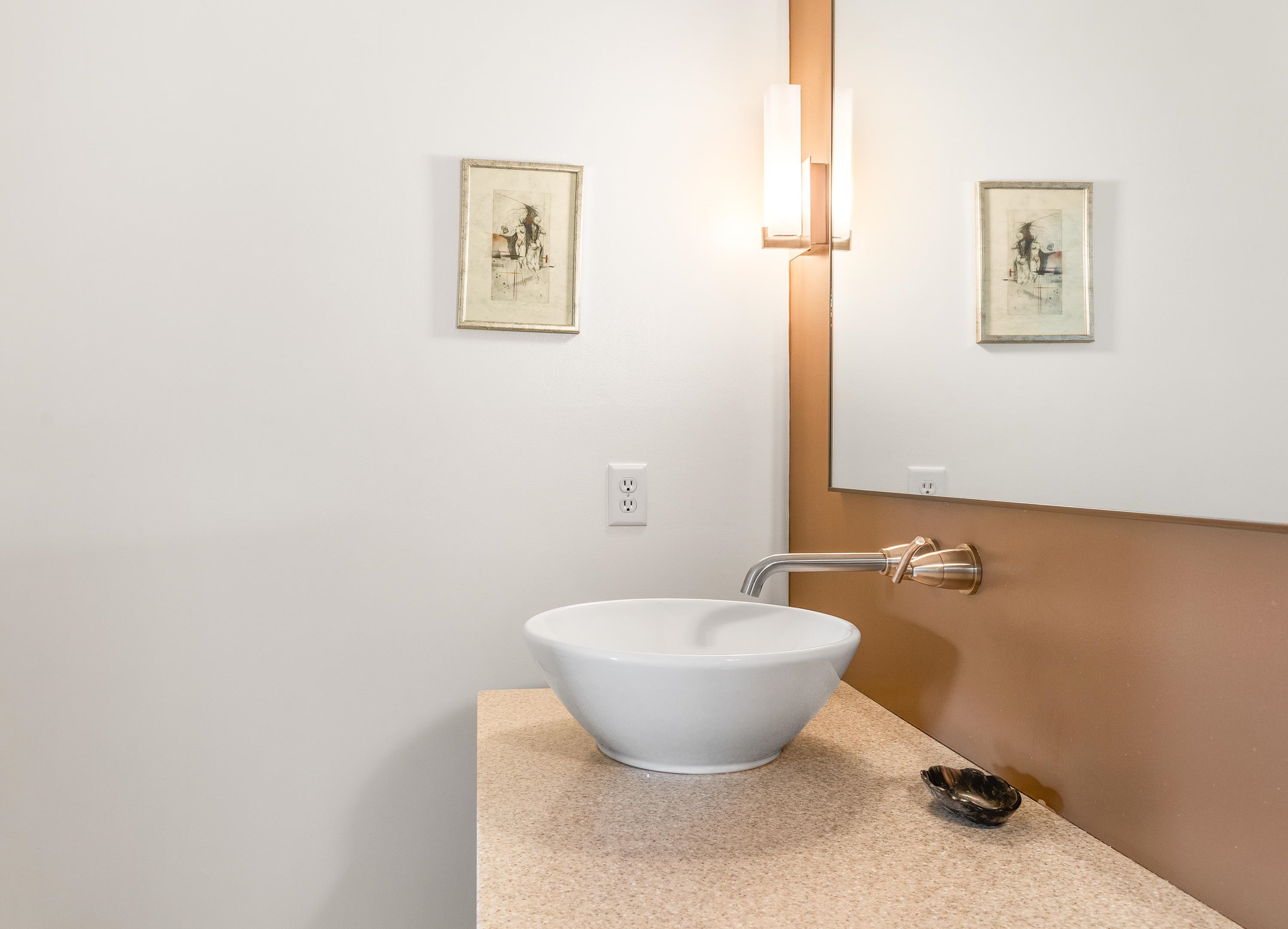 106 South Beach Road South Burlington, VT 05403 - Photo 16 of 38 Gallery Image 16