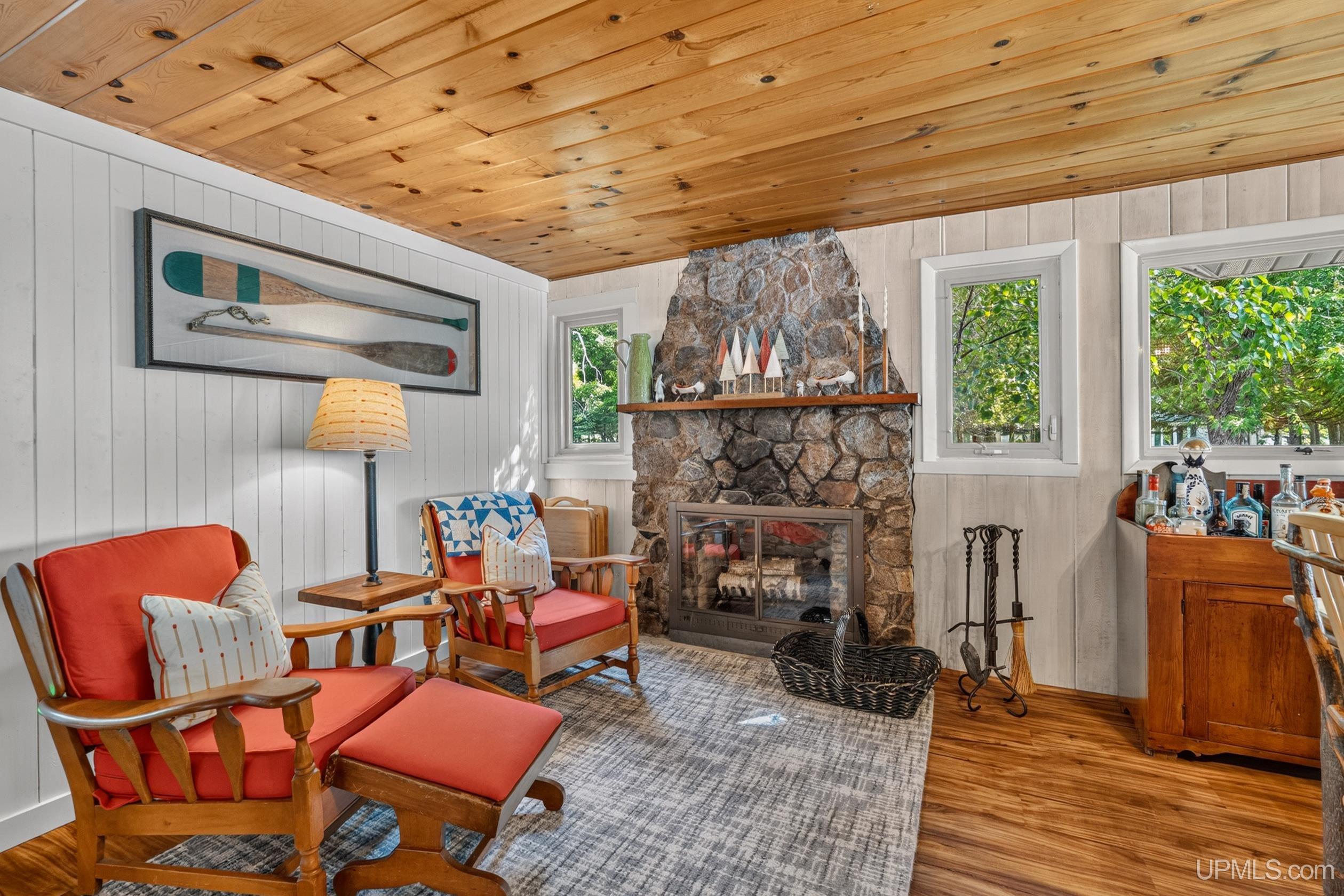 703 Corbridge Road Gulliver, MI 49840 - Photo 5 of 77