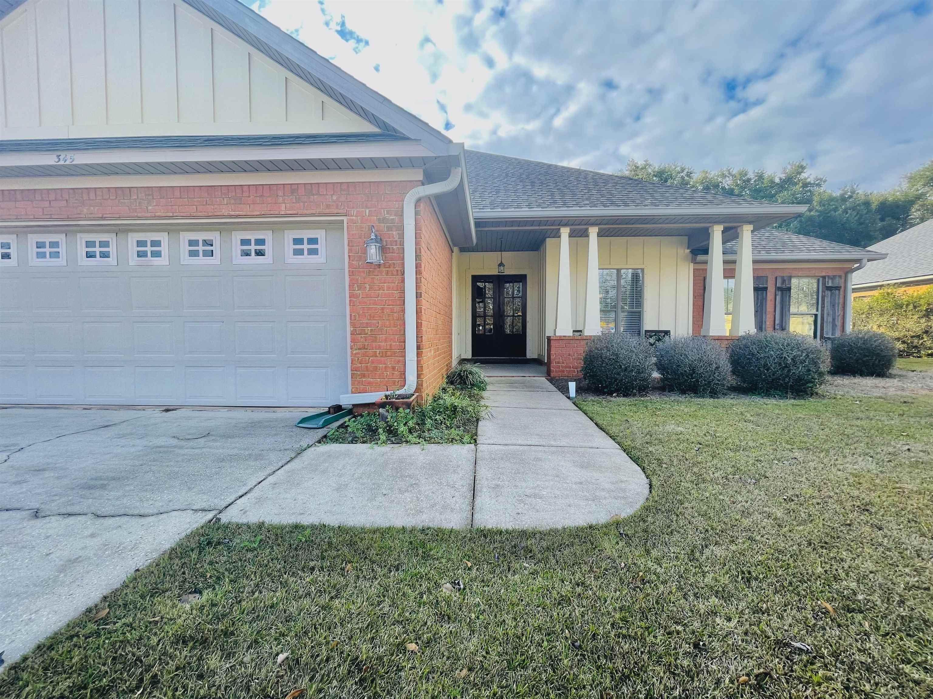 345 J J Michael Street Fairhope, AL 36532 - Photo 2 of 19