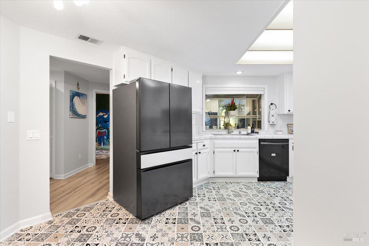 2070 Stonefield Lane Santa Rosa, CA 95403 - Photo 15 of 48