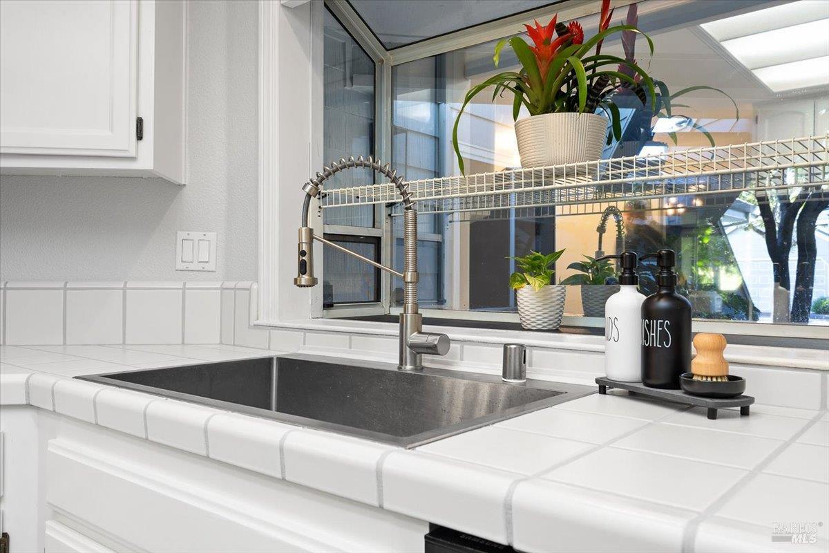 2070 Stonefield Lane Santa Rosa, CA 95403 - Photo 19 of 48